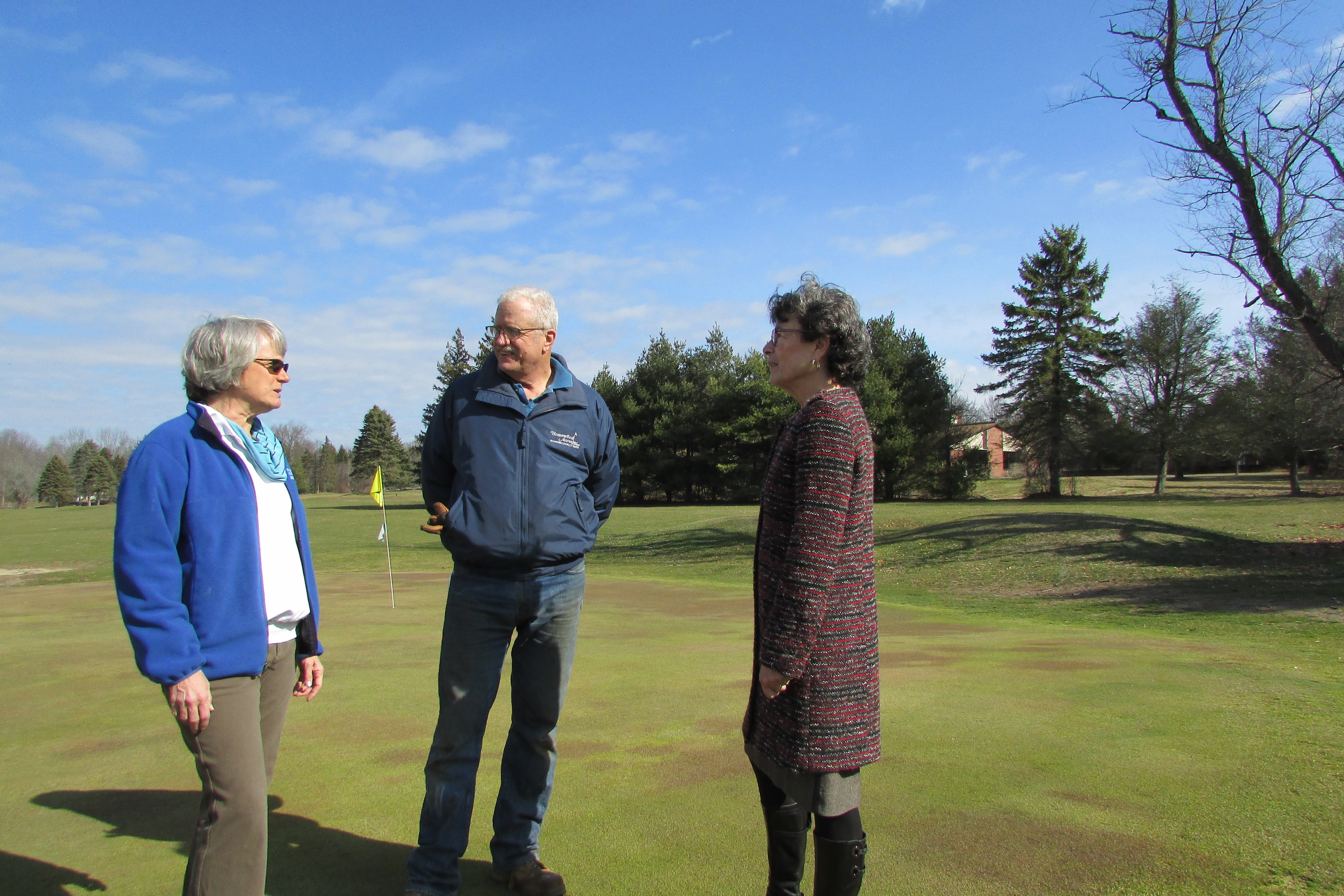 Cindy and Mike Baldwin with First Selectman Scalettar